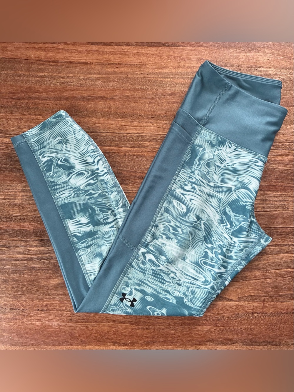 Under Armour Compression Cropped Leggings MEDIUM Athletic Big Side Pocket